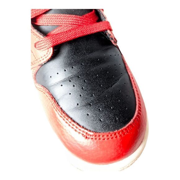 NIKE Air Jordan 1 Mid 'Fire Red' GS Sneakers Size 6Y/W7.5 - Picture 8 of 10